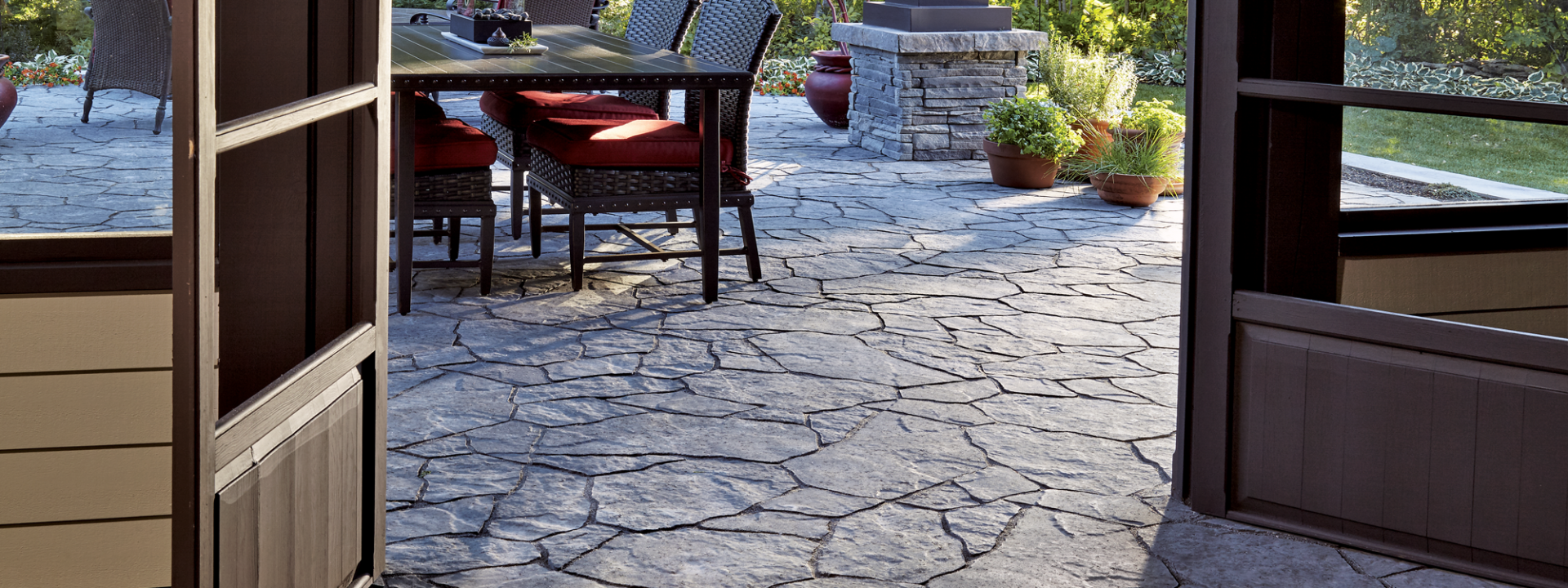 PAVERS & LANDSCAPING