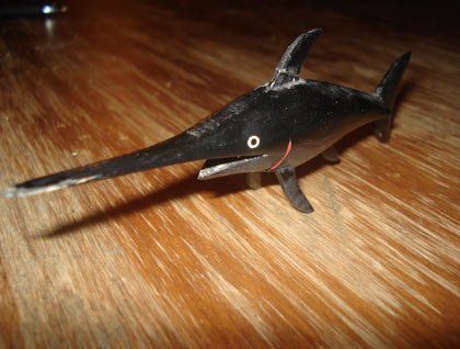 Un modellino di un pesce Marlin