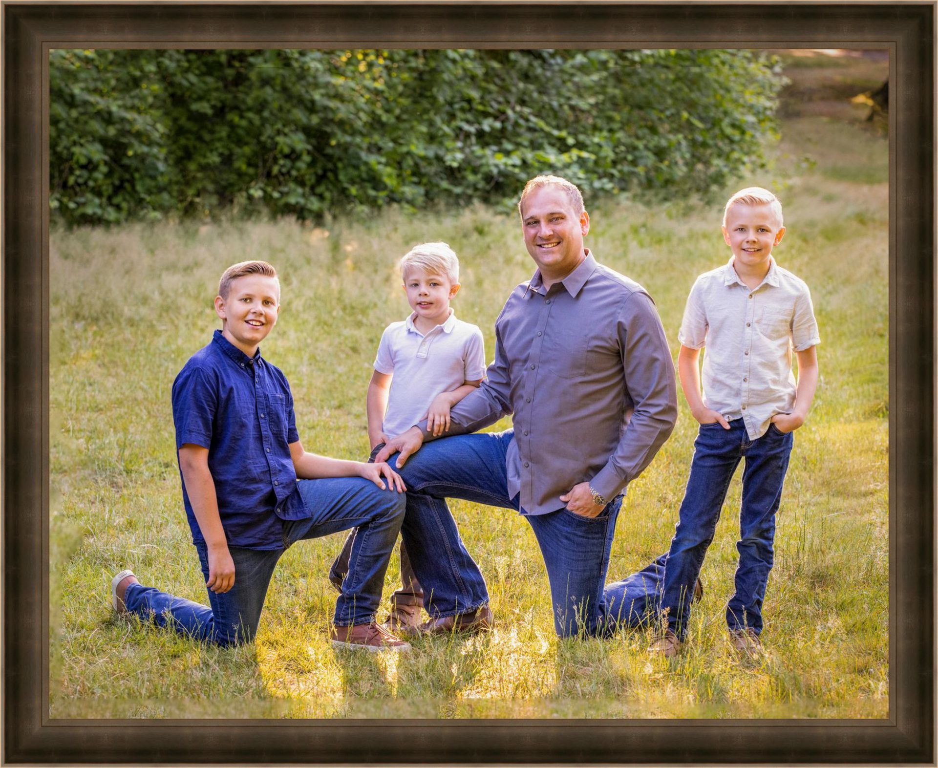 FAmily in the park  summer family portraits, seattle, bellevue,kirkland, redmond, issaquah, clyde hill, medina, edmond, issaquah, clyde hill, medina,