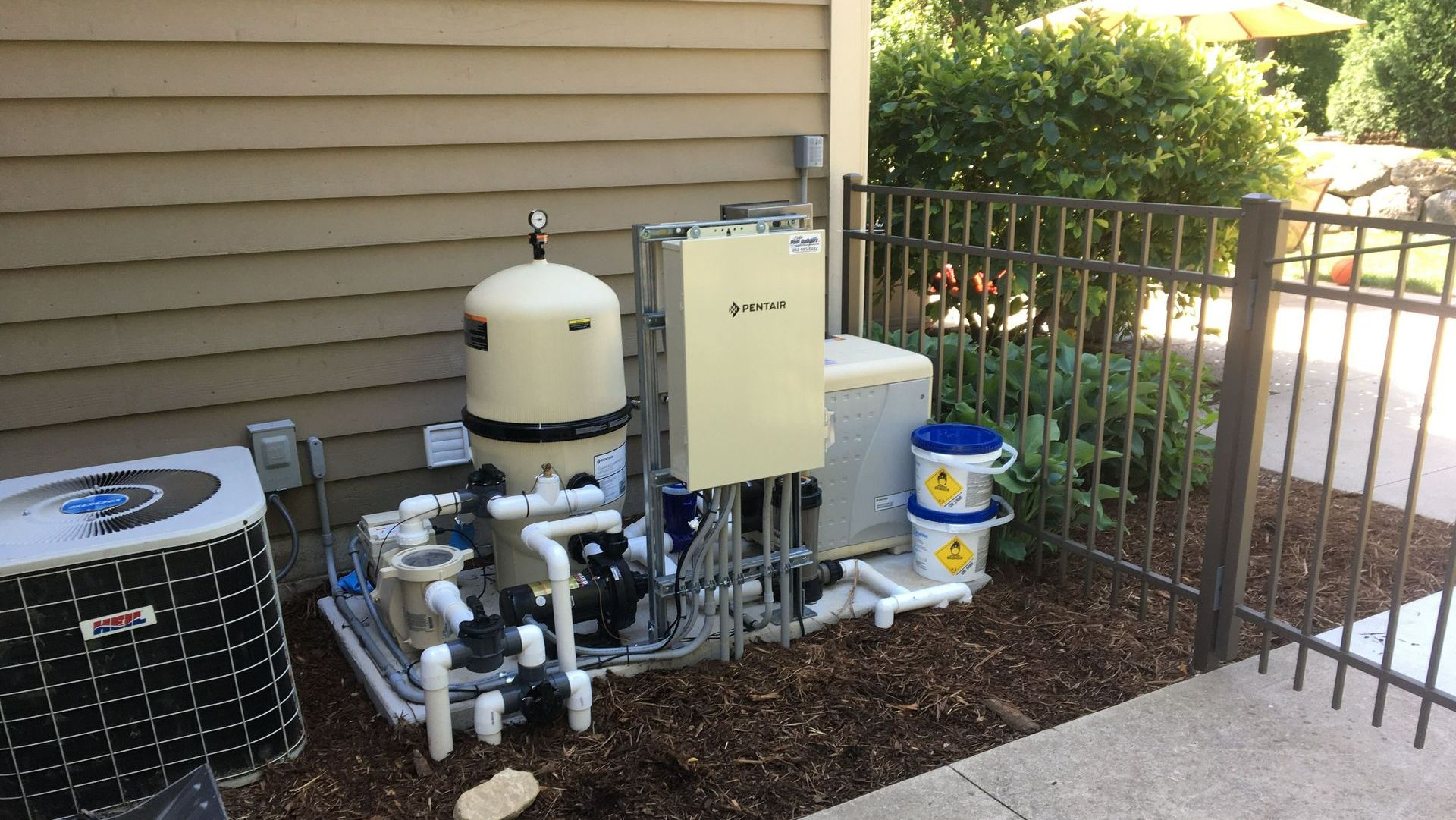 Pentair pool pump and filter. Pentair heater. Pentair pool automation IntelliCenter.
