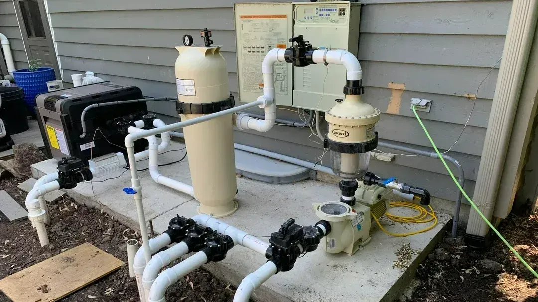 Pentair pool pump and filter. Pentair heater. Pentair pool automation IntelliCenter.