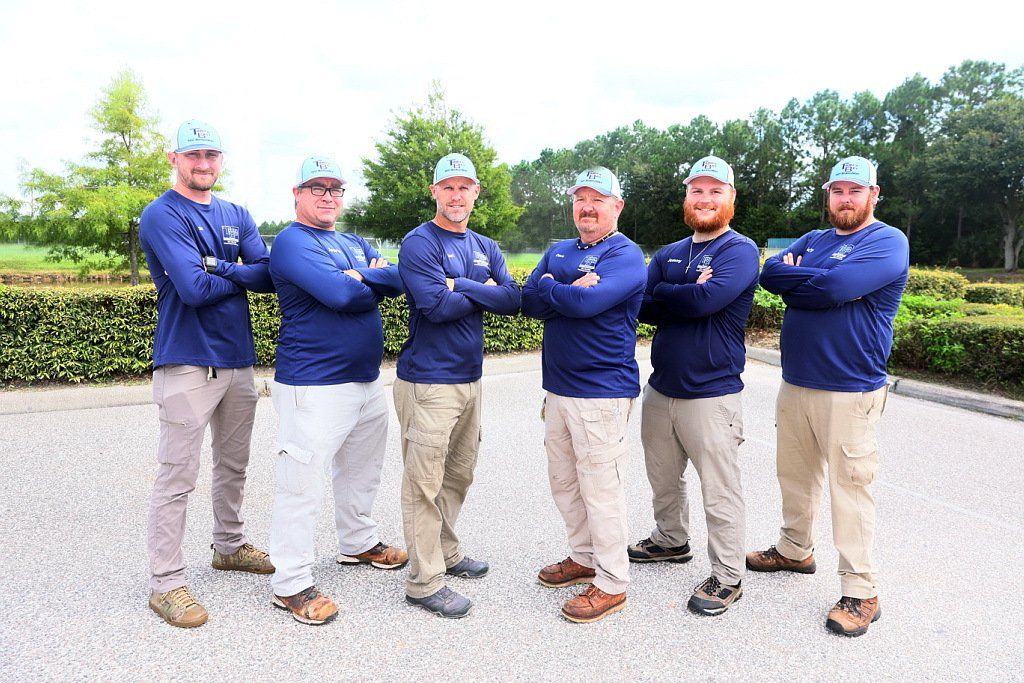 An employee performing WDO inspection in Land O Lakes, FL