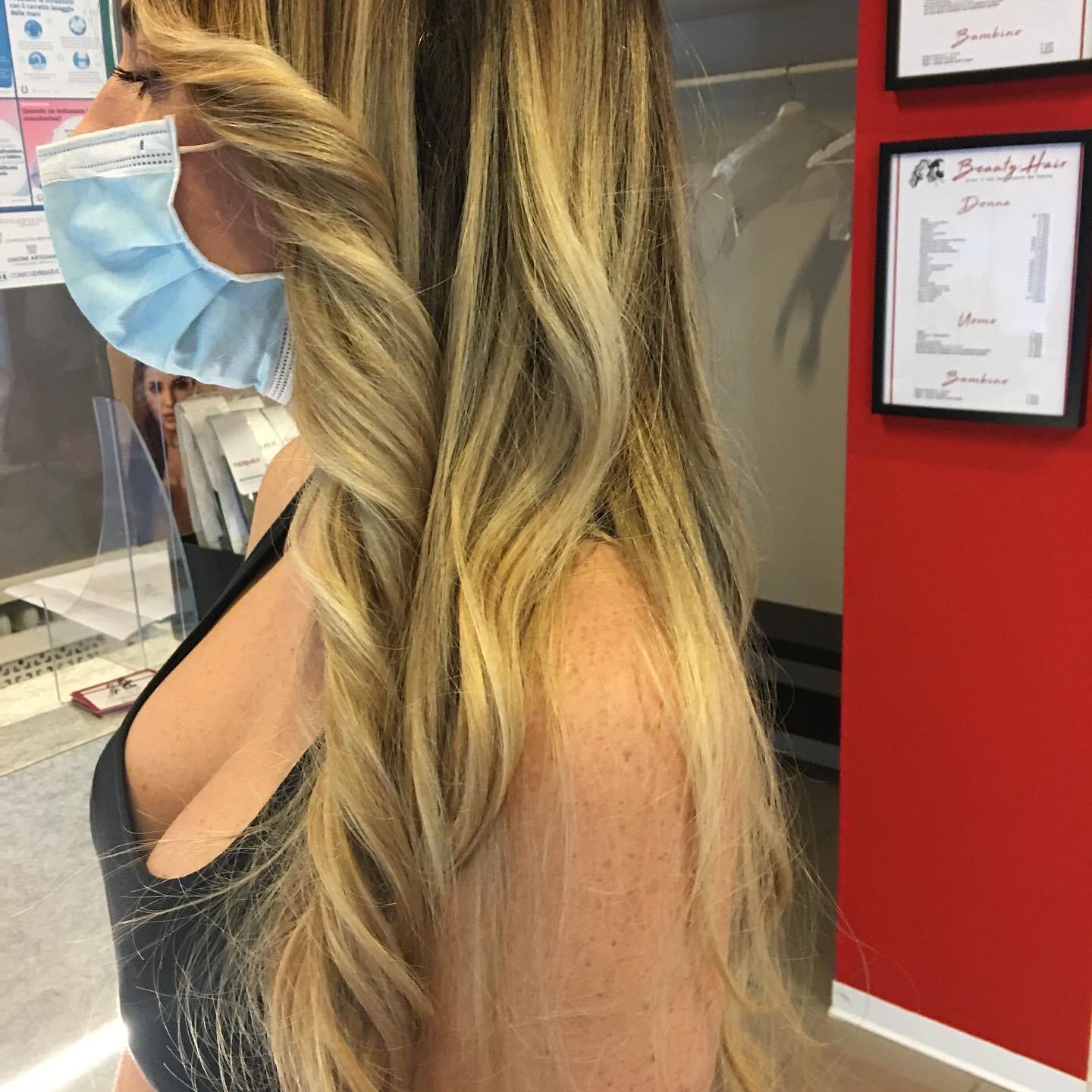 Acconciatura femminile 10