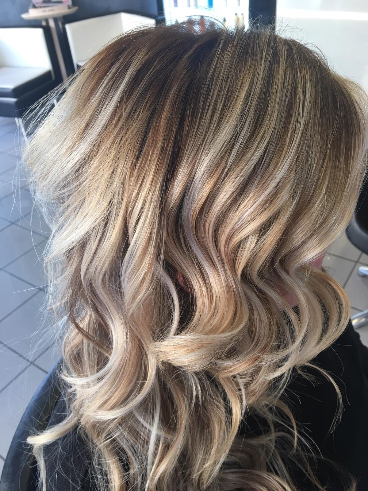 Acconciatura femminile 2