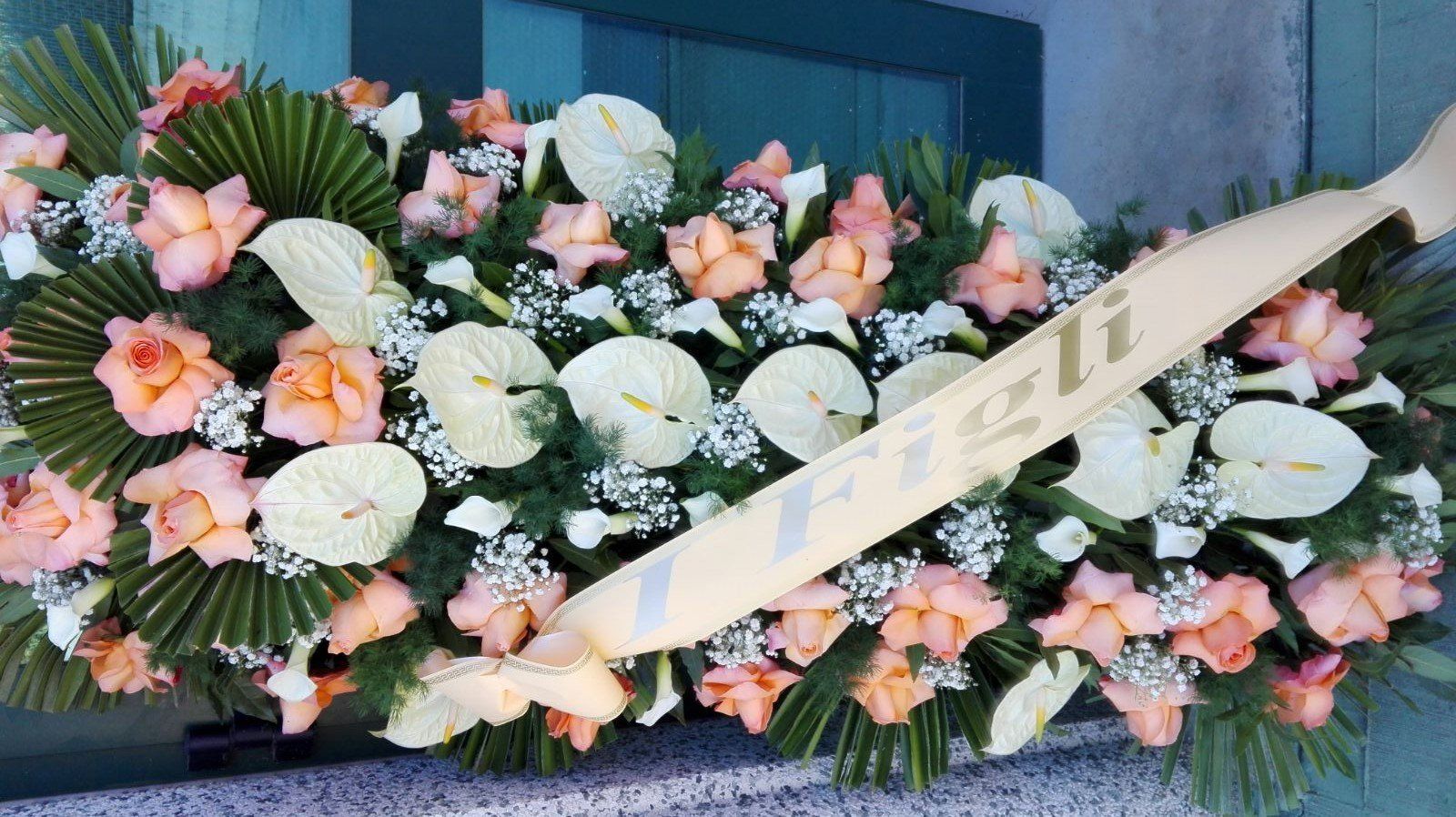 urna cineraria in metallo