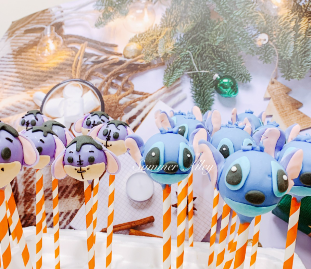 卡通造型棒棒糖蛋糕