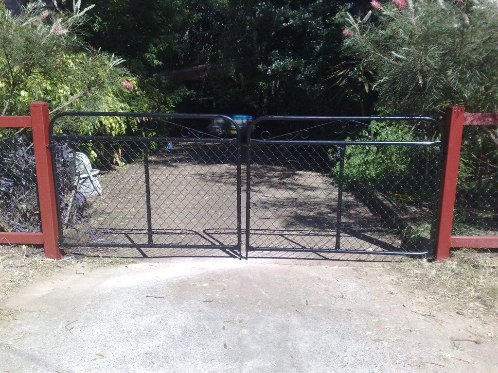 Simple Gate — Mt Riverview, NSW ¬¬— Eternal Landscapes