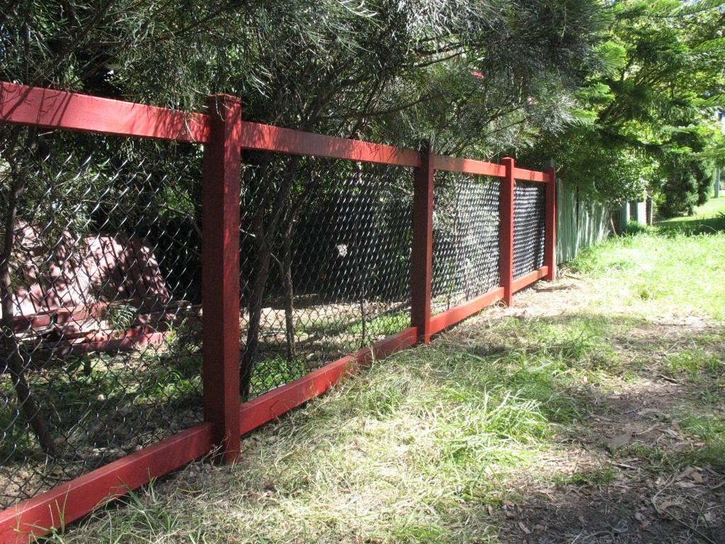 Attractive Fence — Mt Riverview, NSW ¬¬— Eternal Landscapes