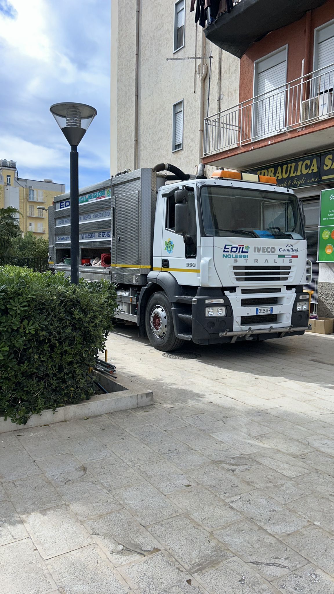 Mezzo per spurgo fosse biologiche