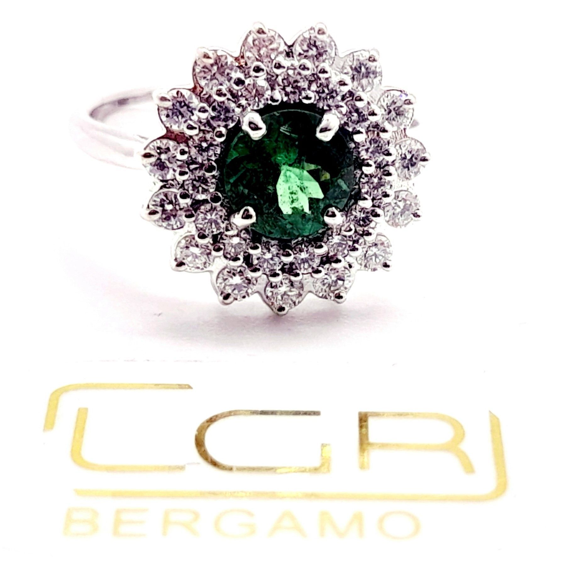 Anello in oro bianco con tzavorite e brillanti