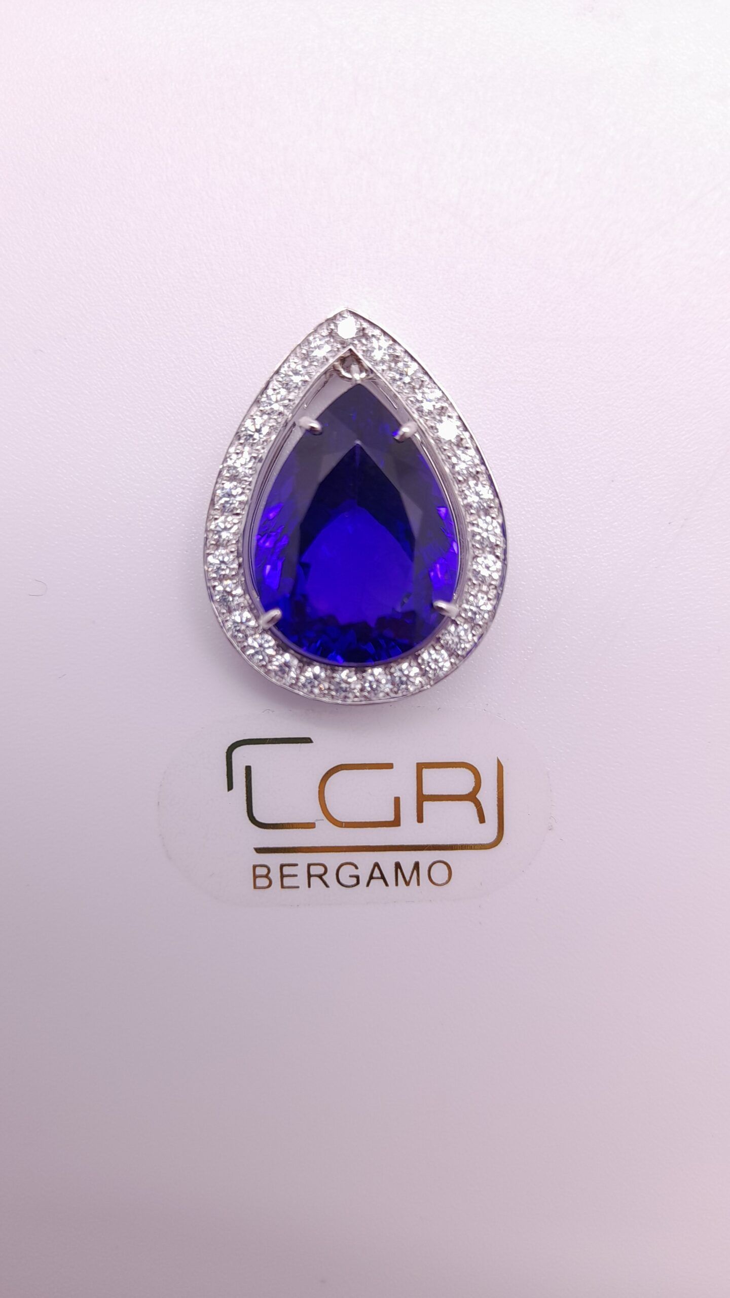 ciondolo con tanzanite e diamanti