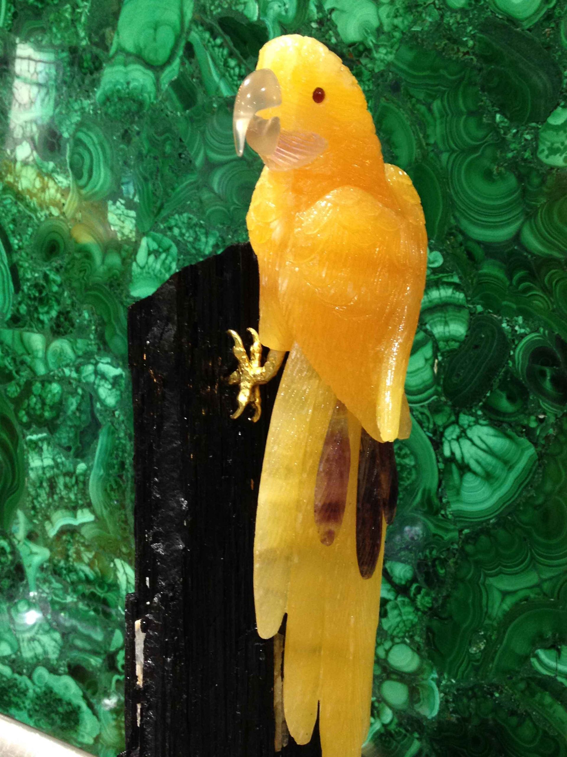 pappagallo in pietra