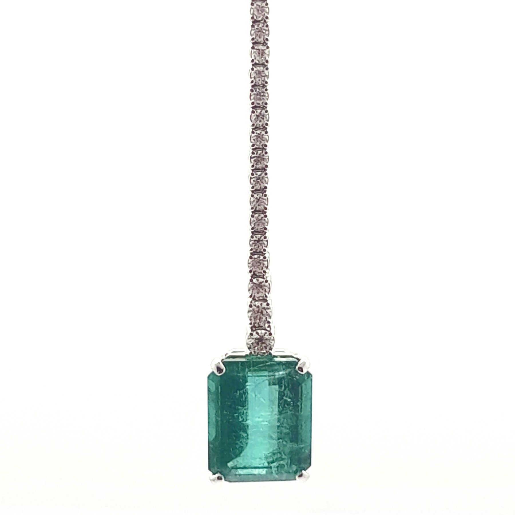 pendente in oro bianco con smeraldo e diamanti
