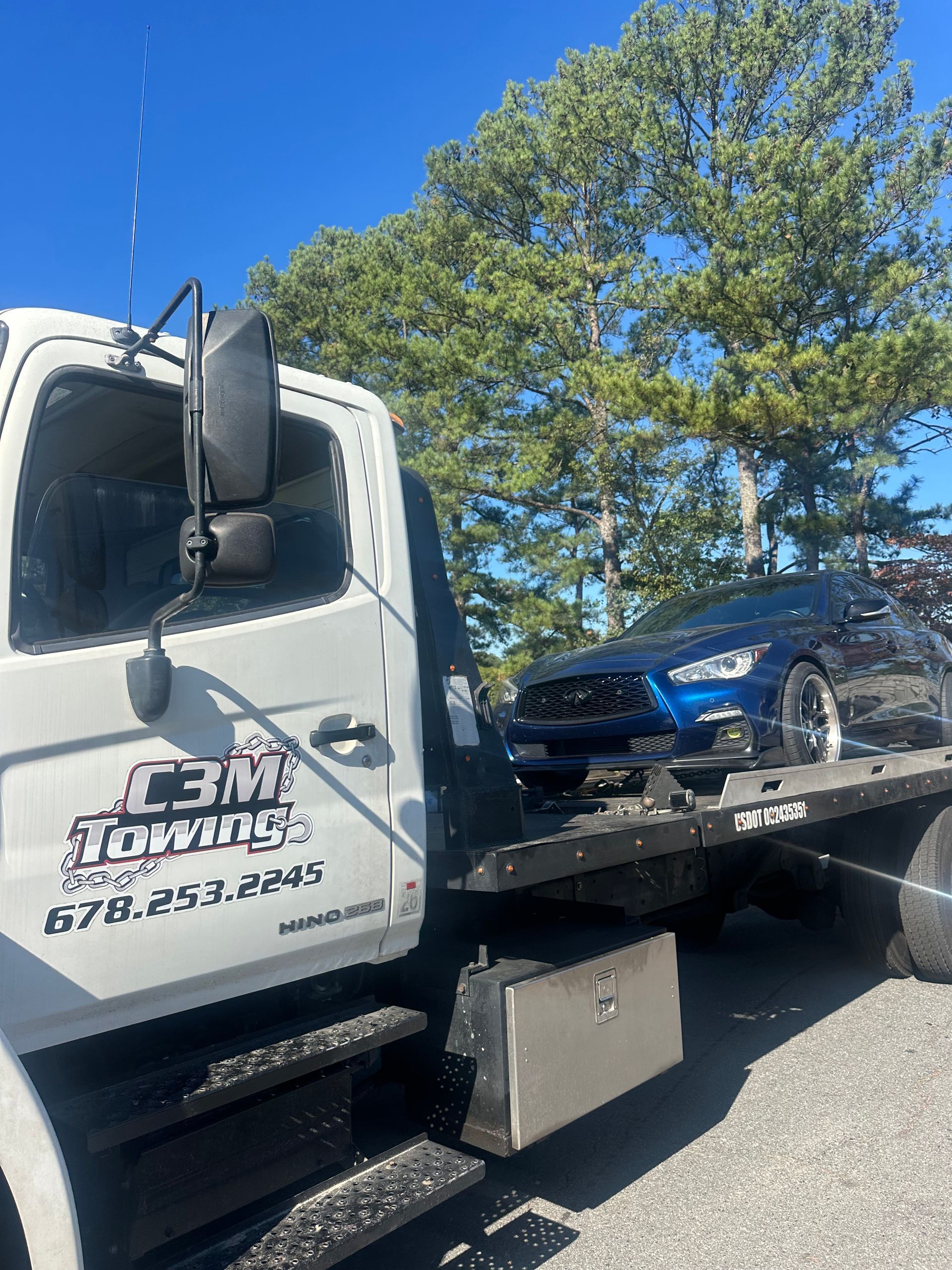 Flatbed towing service in Atlanta GA for safe vehicle transport