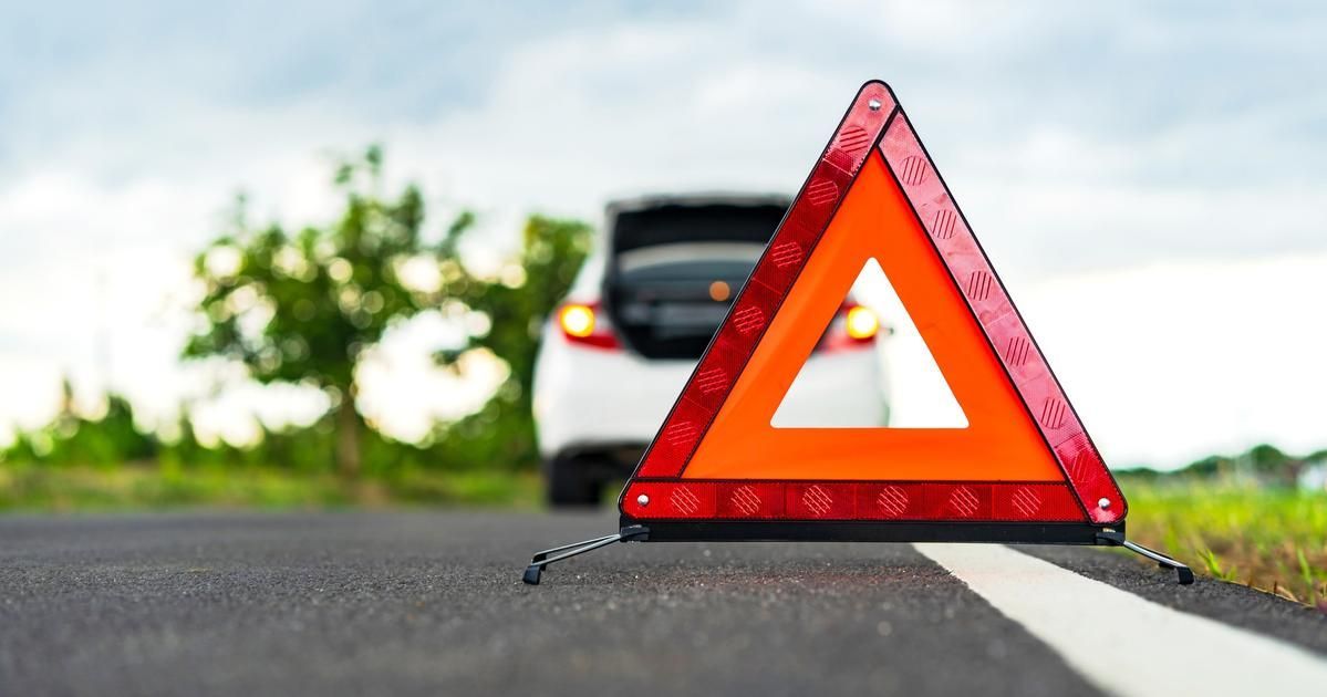 Roadside assistance service in Atlanta GA for tire change and fuel delivery