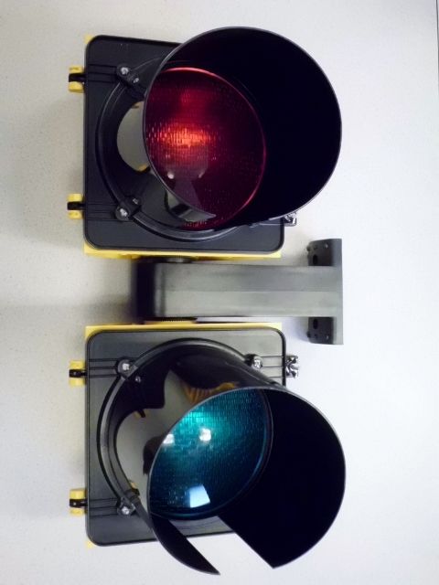 truck traffic lights