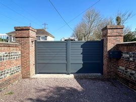 Portail aluminium gris anthracite