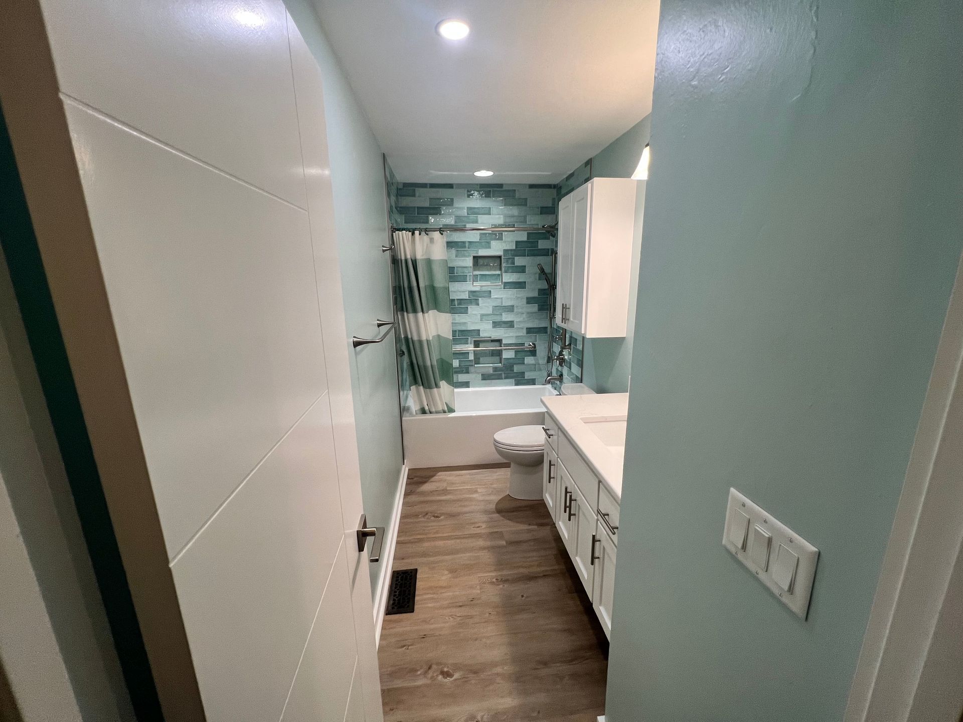 Hot Springs Remodel for Guest Bathroom
