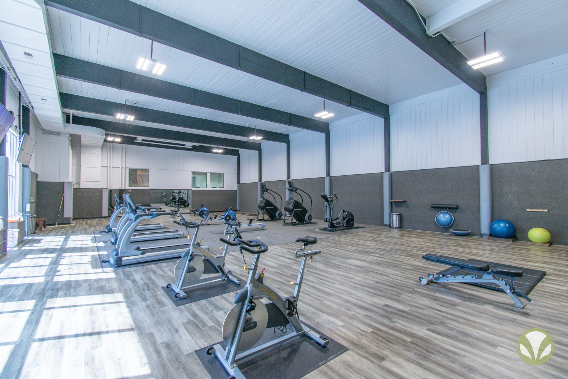 Charleston Court - Image 6