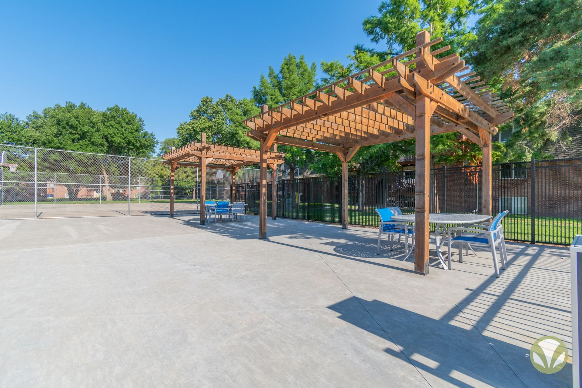 Chateau Townhomes - Image 8