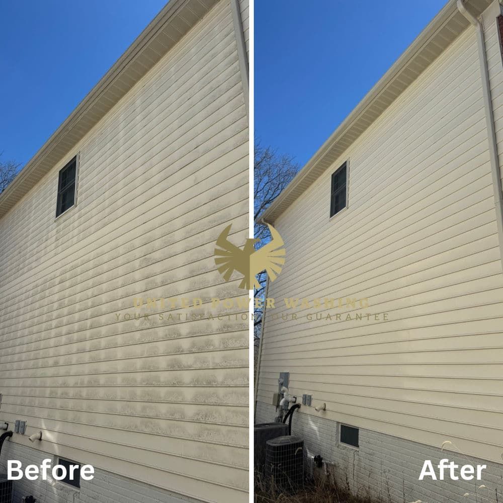 Before-and-after of beige house siding cleaned; algae and grime removed for a cleaner appearance.