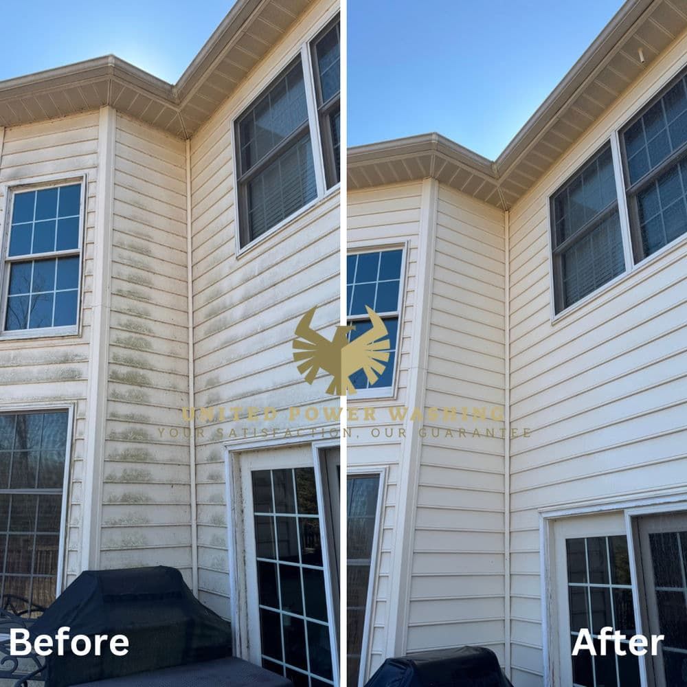 Before and after comparison of a house, the siding cleaned from mold/mildew.