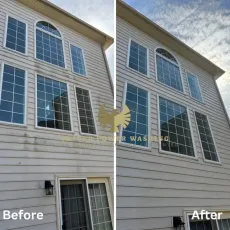 Before and after of house siding cleaning. Light siding with dirty areas cleaned, revealing a brighter finish.