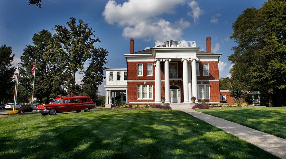 McReynolds-Nave & Larson Funeral Home in Clarksville, TN.