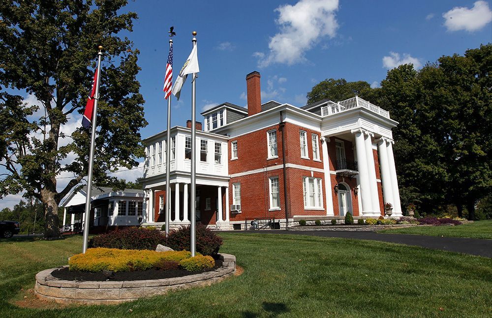 McReynolds-Nave & Larson Funeral Home in Clarksville, TN.