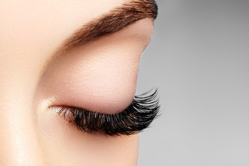 Gorgeous Brows Eyebrow Threading - Eyelashes