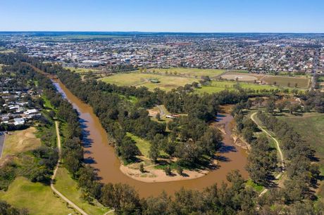 The City Of Dubbo In The Central West Of NSW And River — Local Fabric Shop in Dubbo, NSW