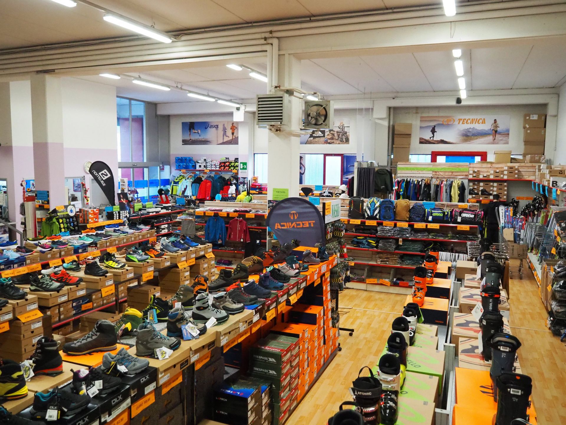 abbigliamento tecnico sportivo, ingrosso trento