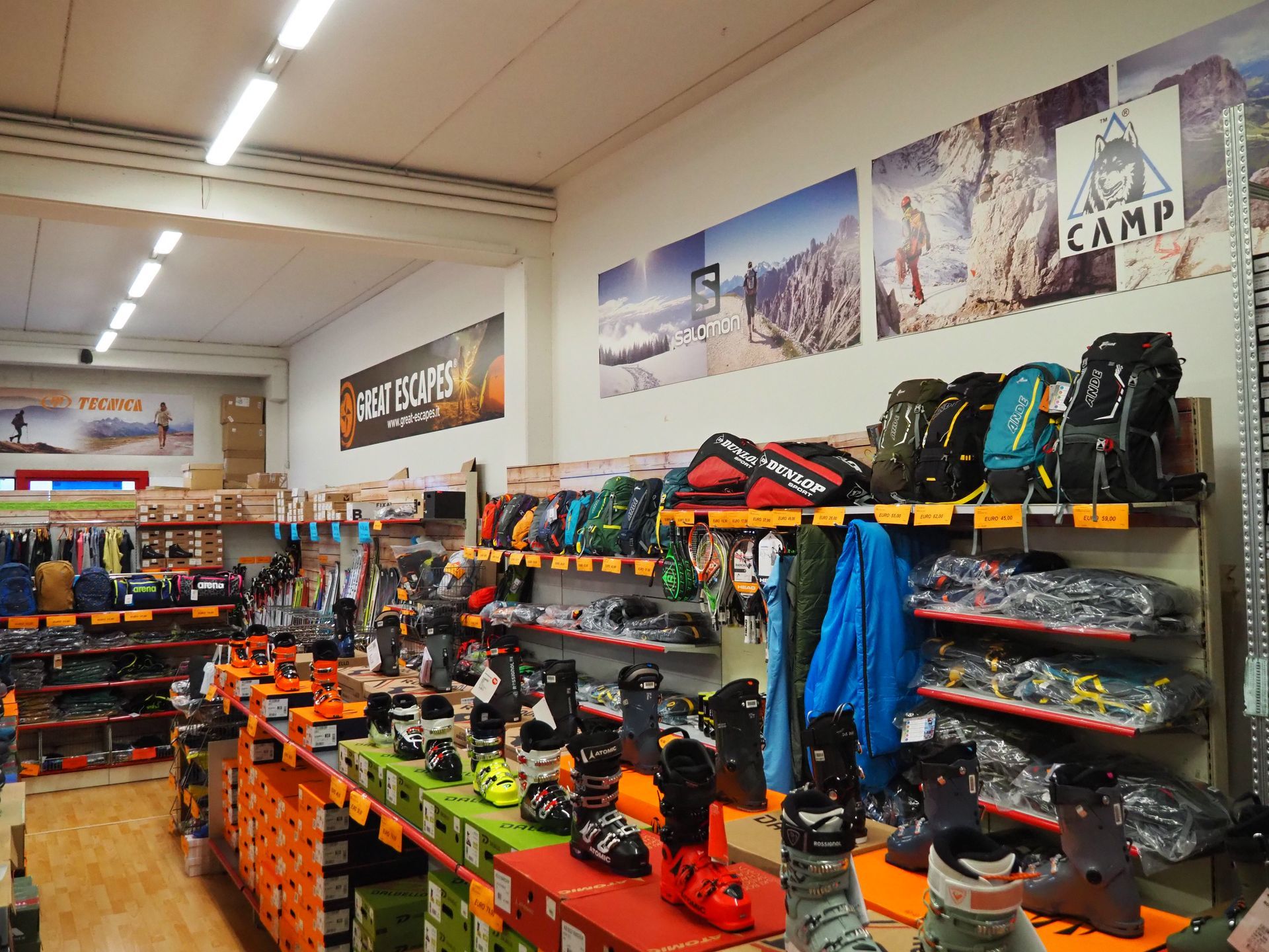 attrezzatura per sciatori