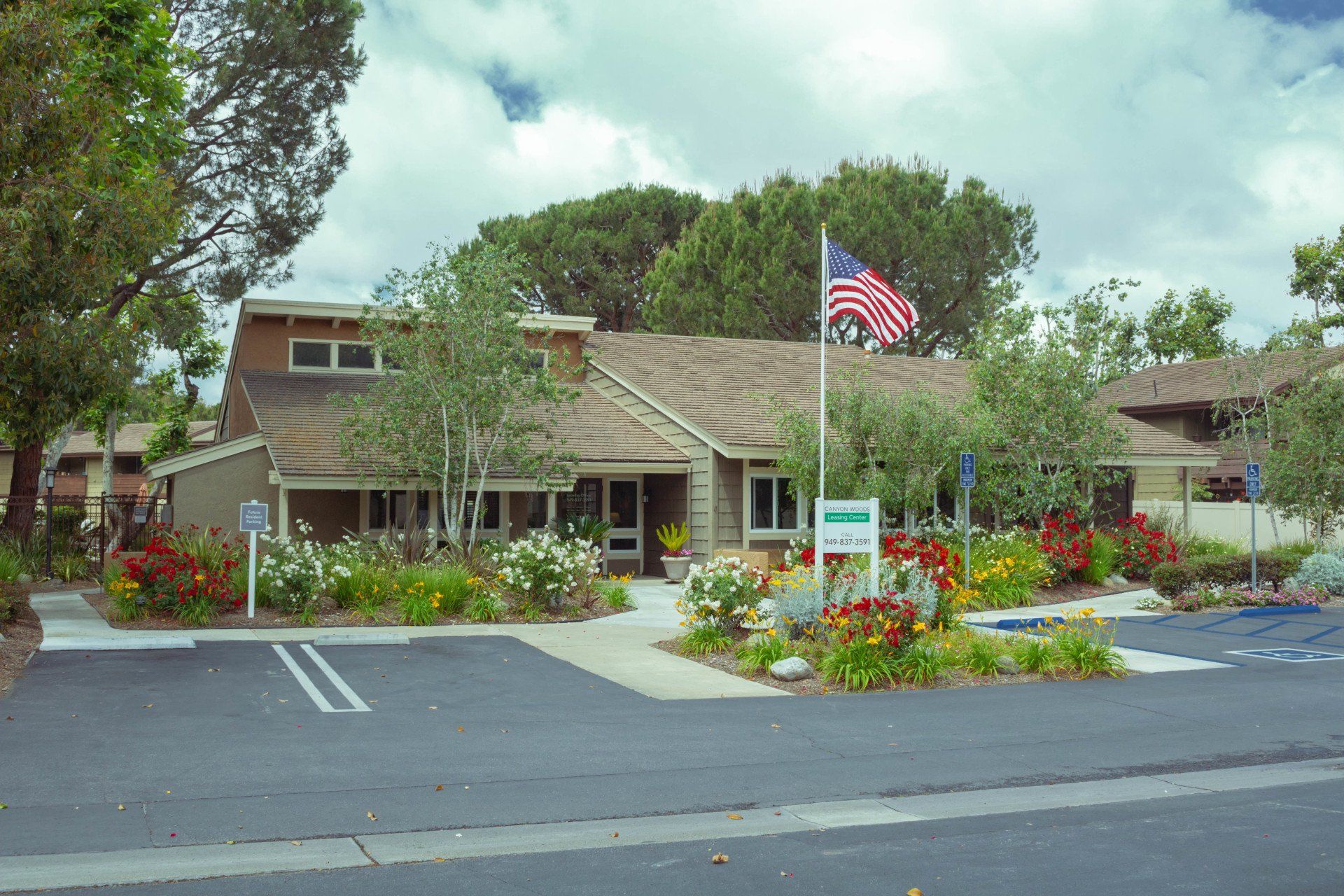 Exterior | Canyon Woods Apartments