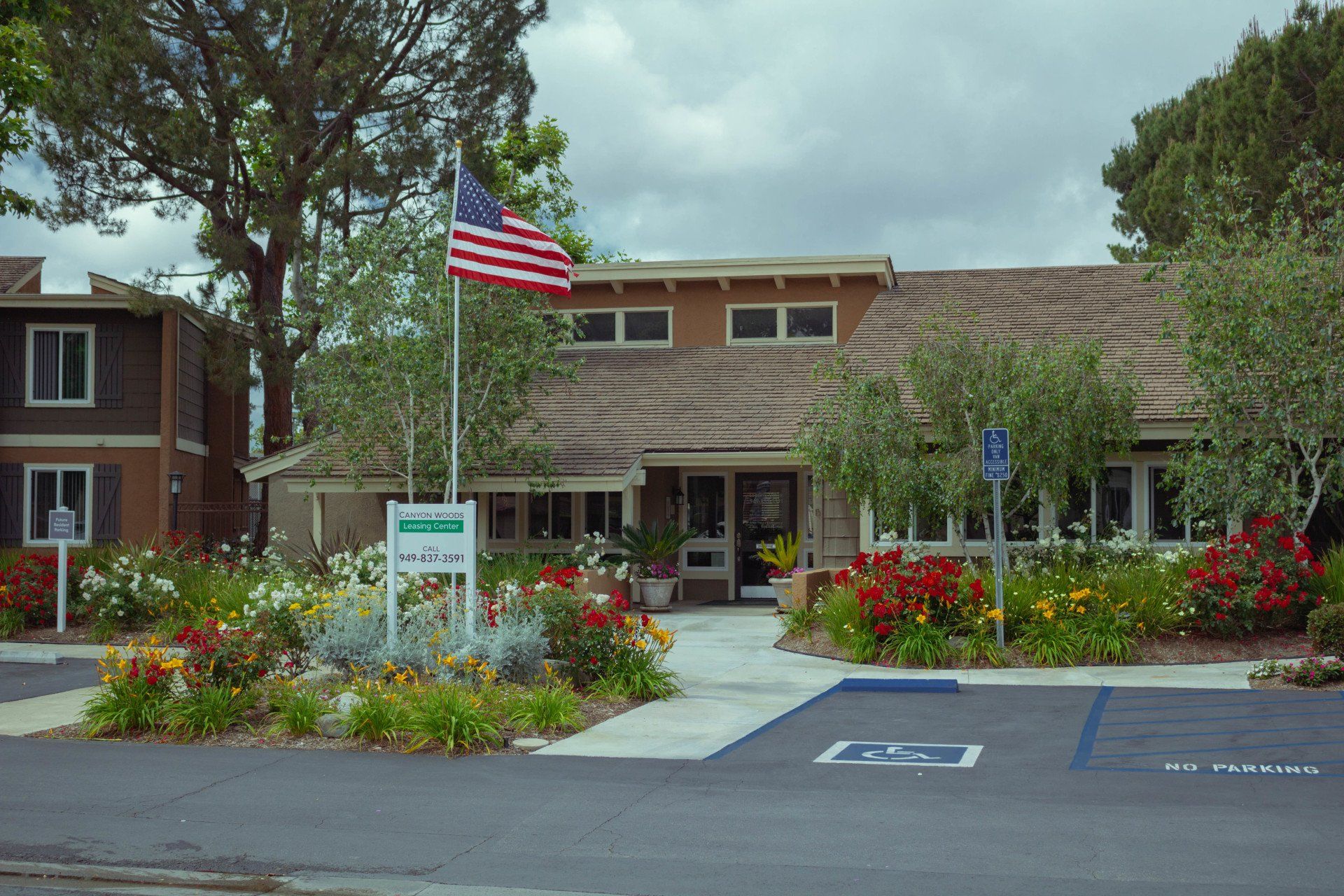 Exterior | Canyon Woods Apartments