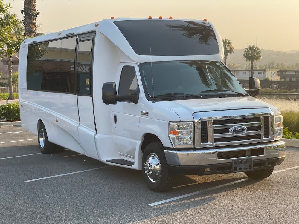 Party bus wine tours near me