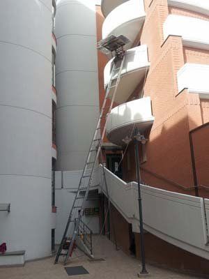 trasloco uffici con piattaforma aerea