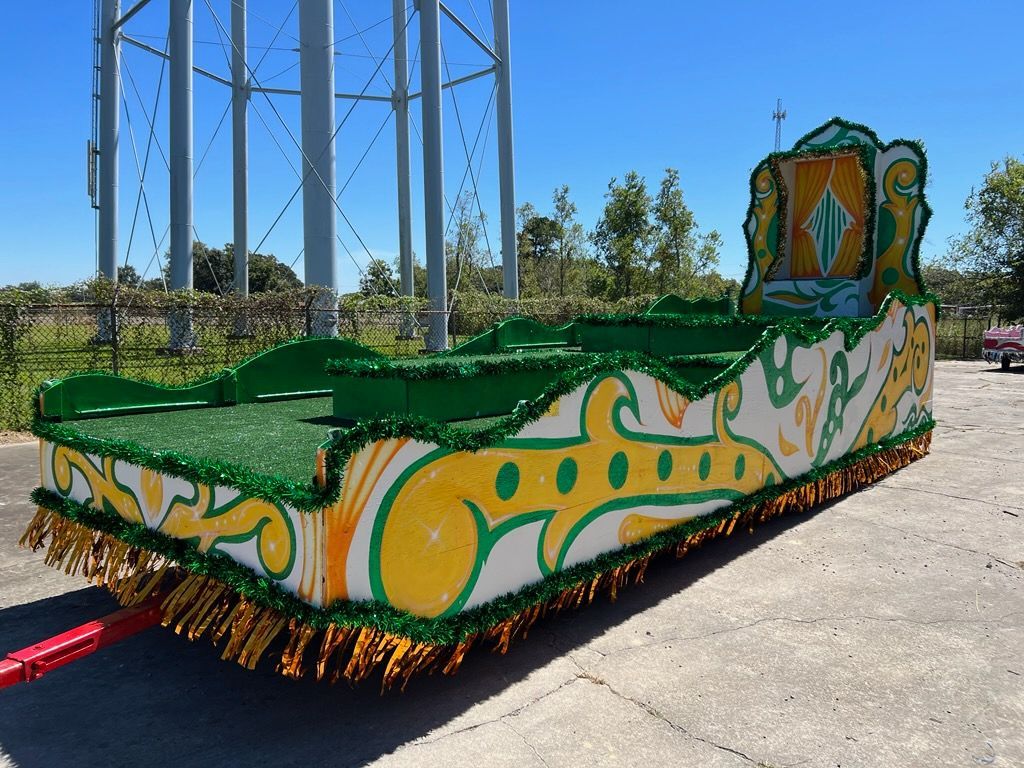 green and white float
