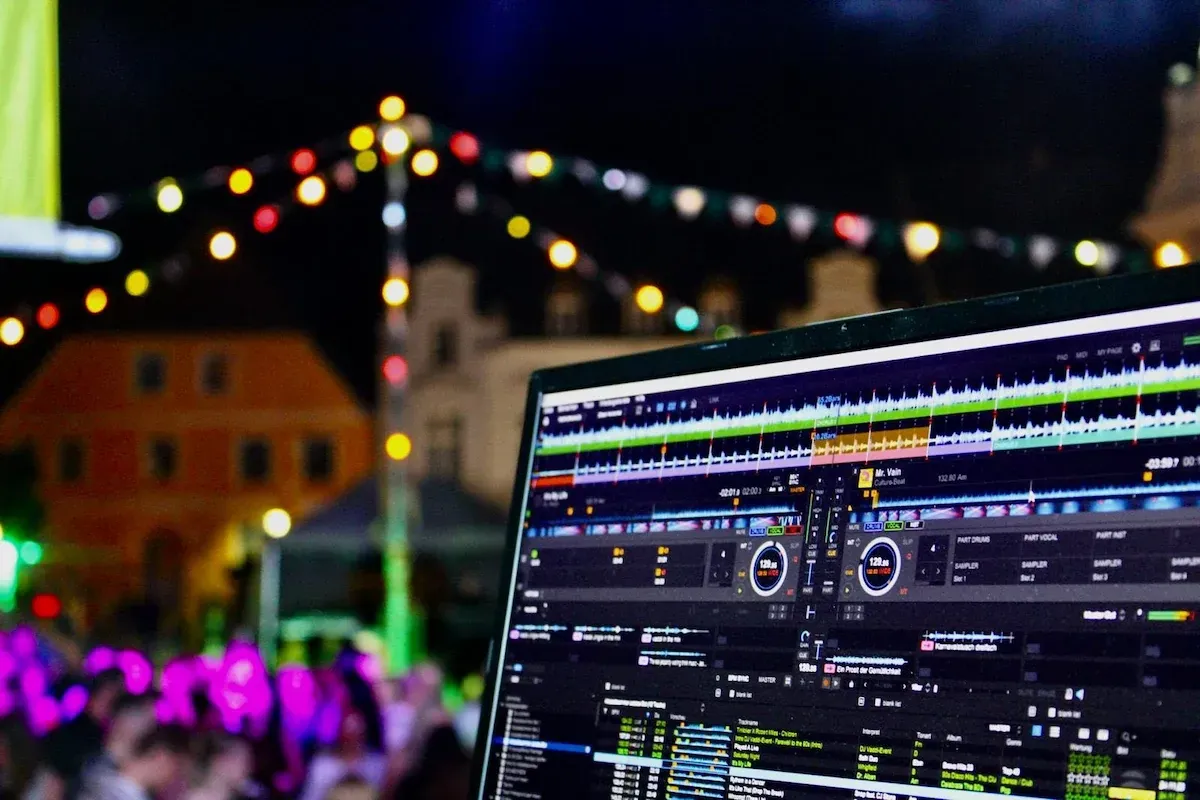 DJ Vaddi Leistungen · Hochzeits-DJ & Event-DJ für Bad Belzig · Potsdam · Brandenburg · Berlin