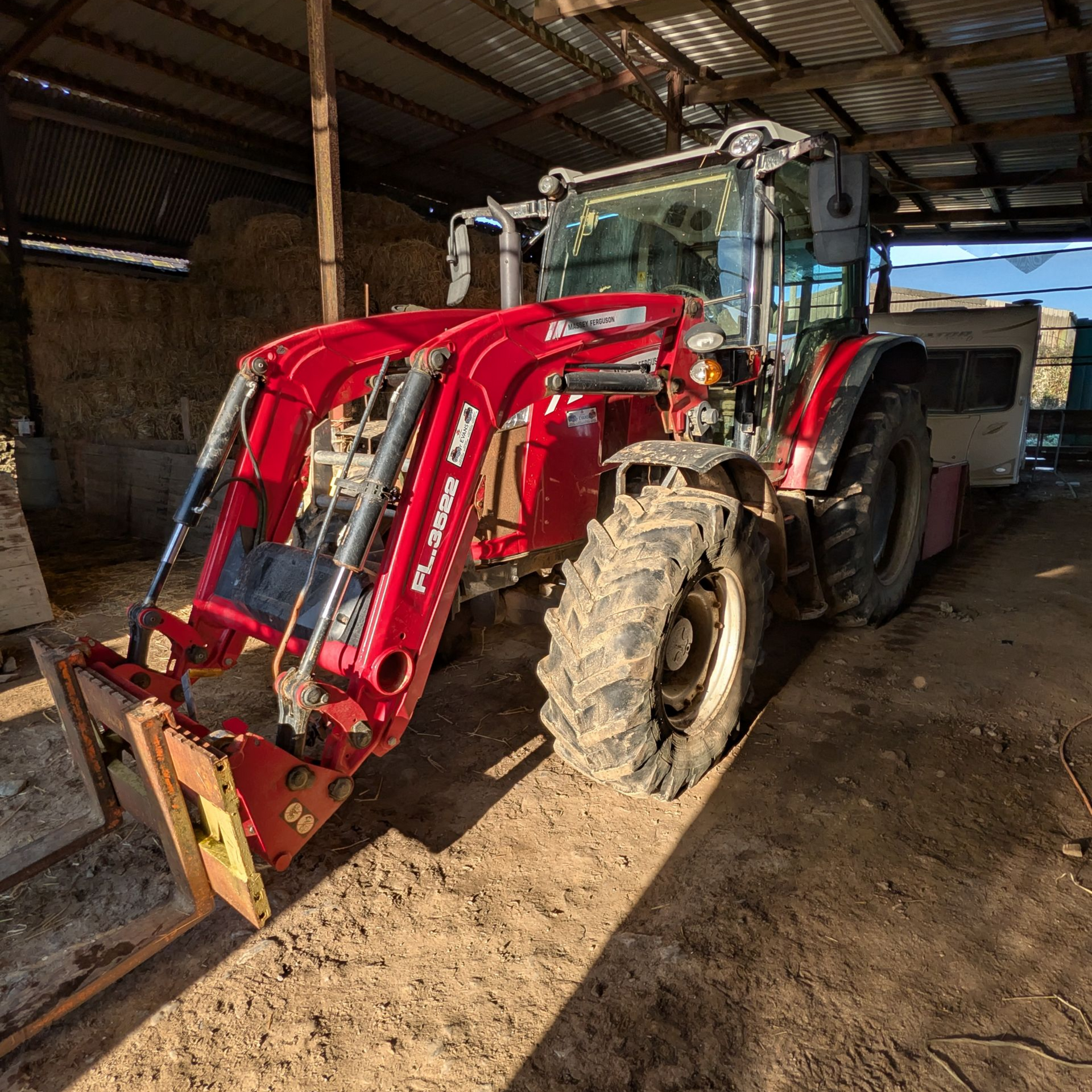 Massey Ferguson 5709