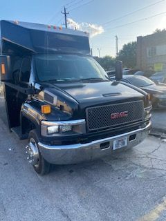 25 Passenger Party Bus