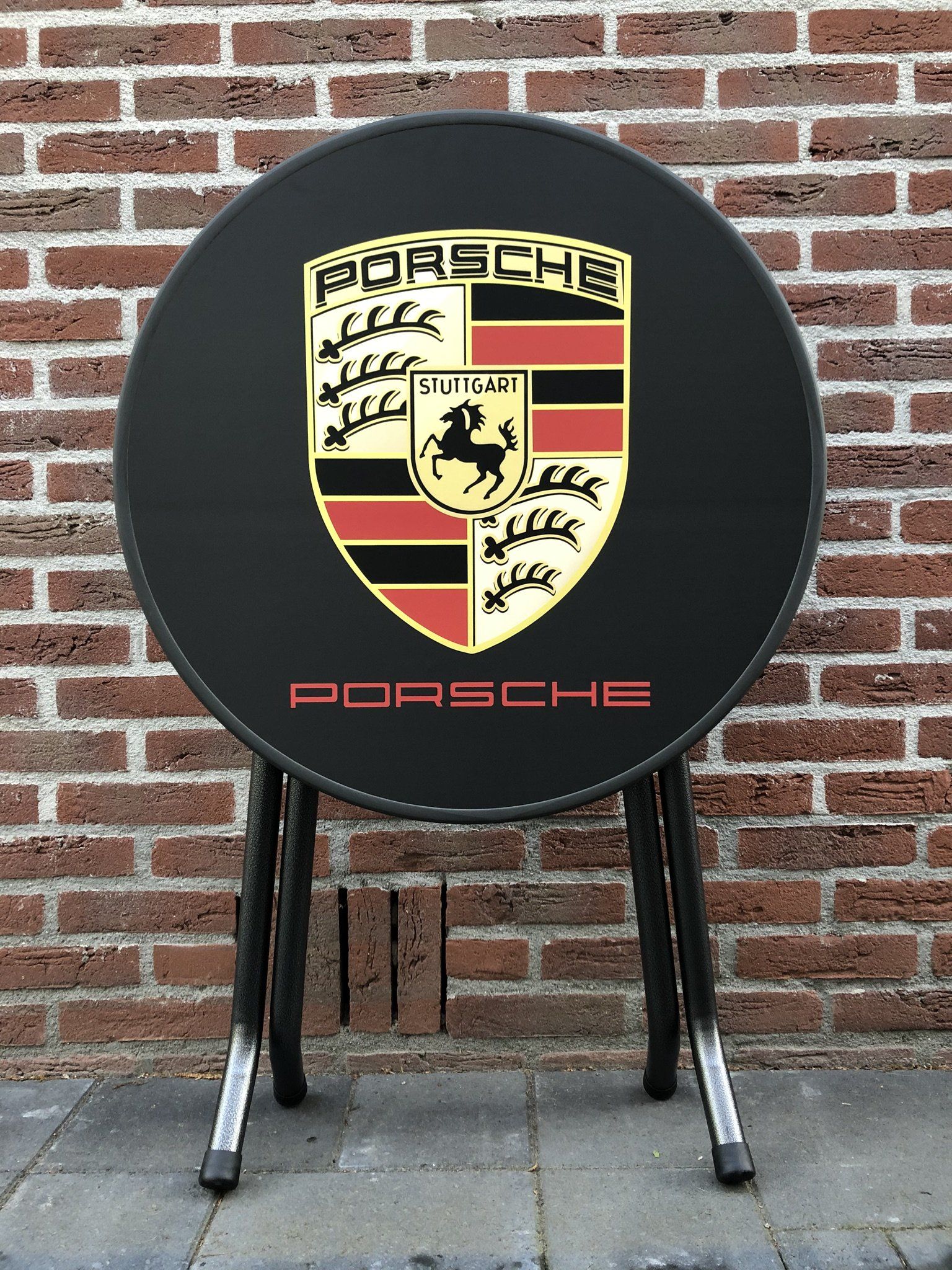 porsche logo terras tafel sta tafel