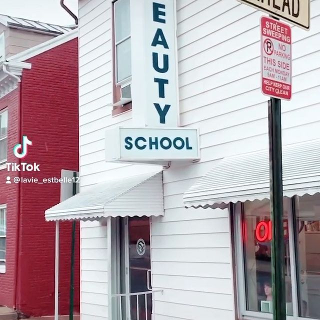 Beauty School Signage — Hagerstown, MD — Award Beauty School