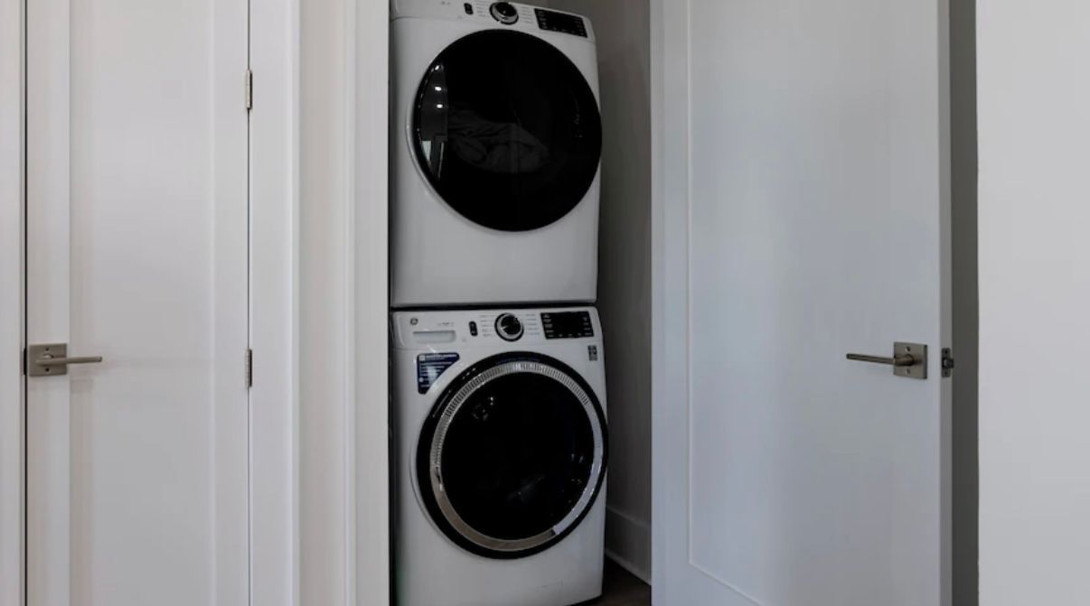 full size washer and dryer at rest ashore in Gulf Shores, Alabama