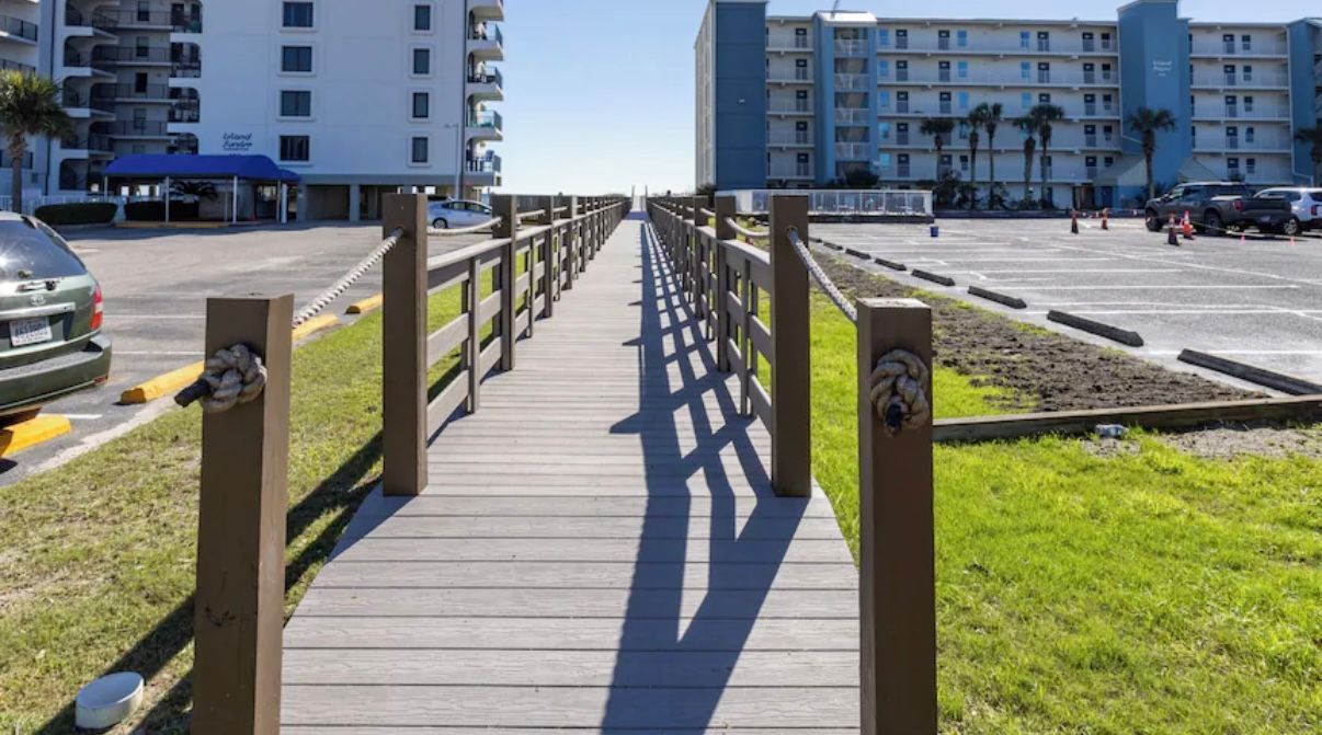 Walkway access leading to beach at Rest Ashore in Gulf Shores, Alabama