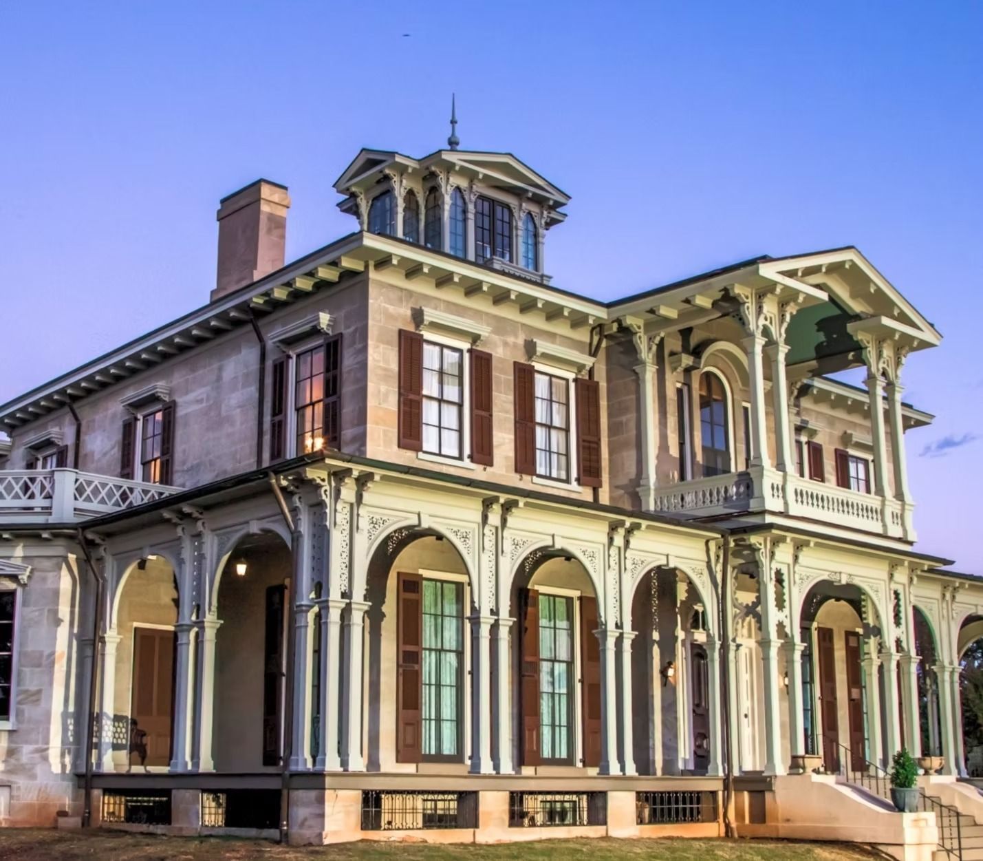 historic-tuscaloosa-jemison-van-de-graaff-mansion