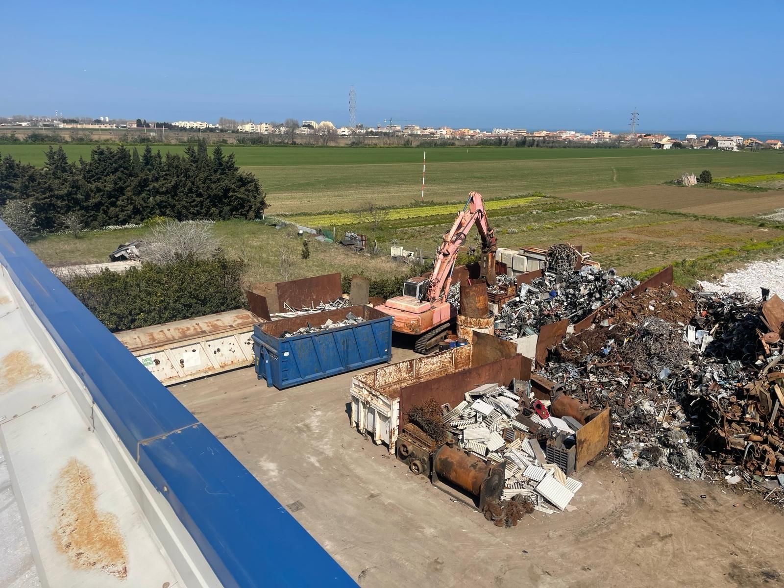 Parco mezzi per materiali ferrosi