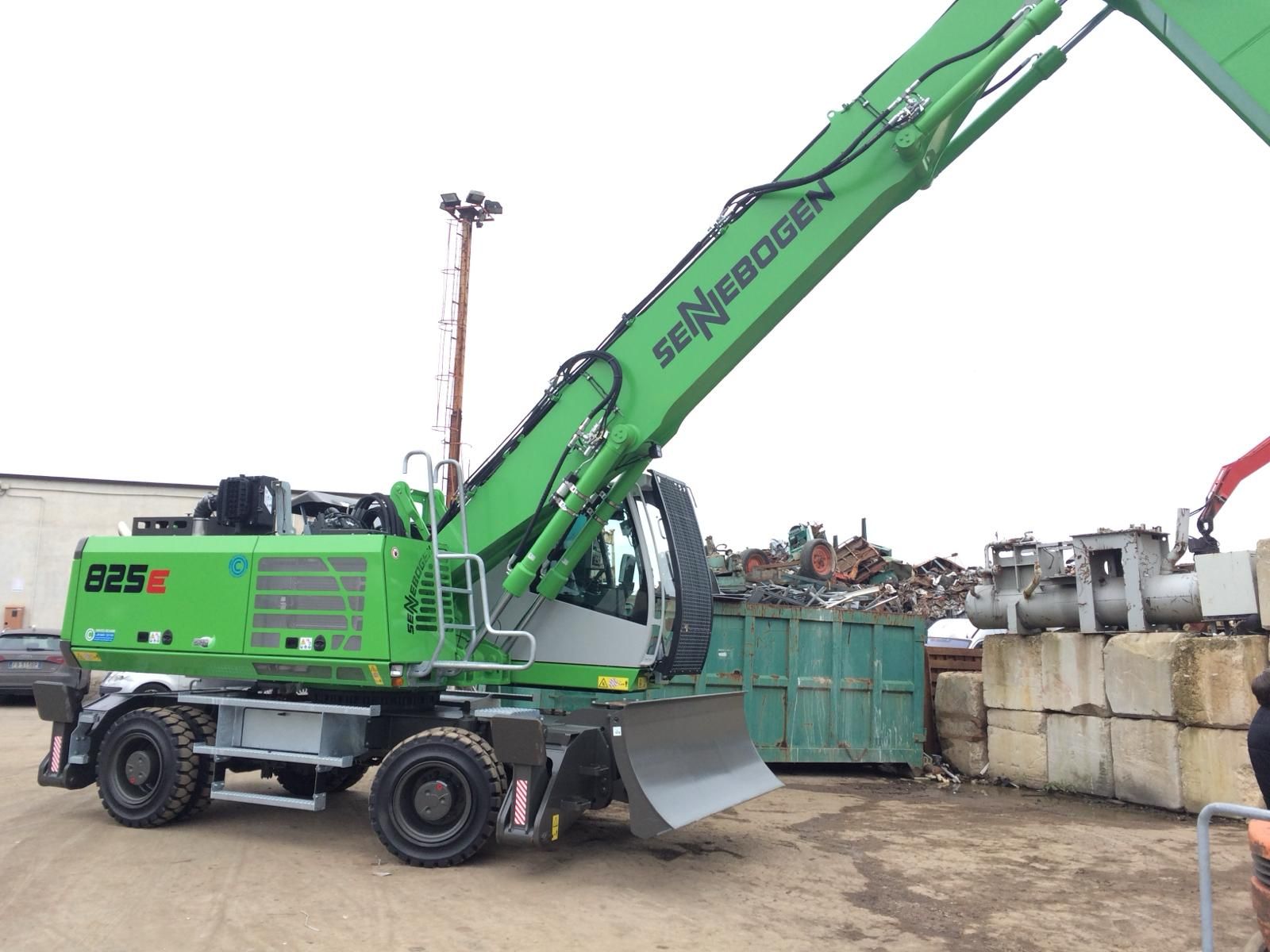 Parco mezzi per materiali ferrosi