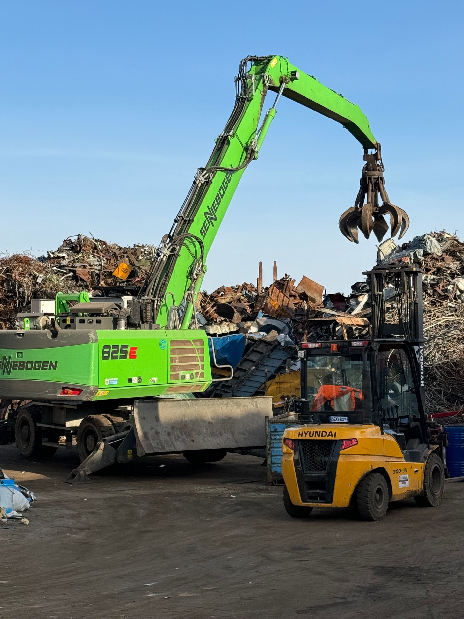 Parco mezzi per materiali ferrosi