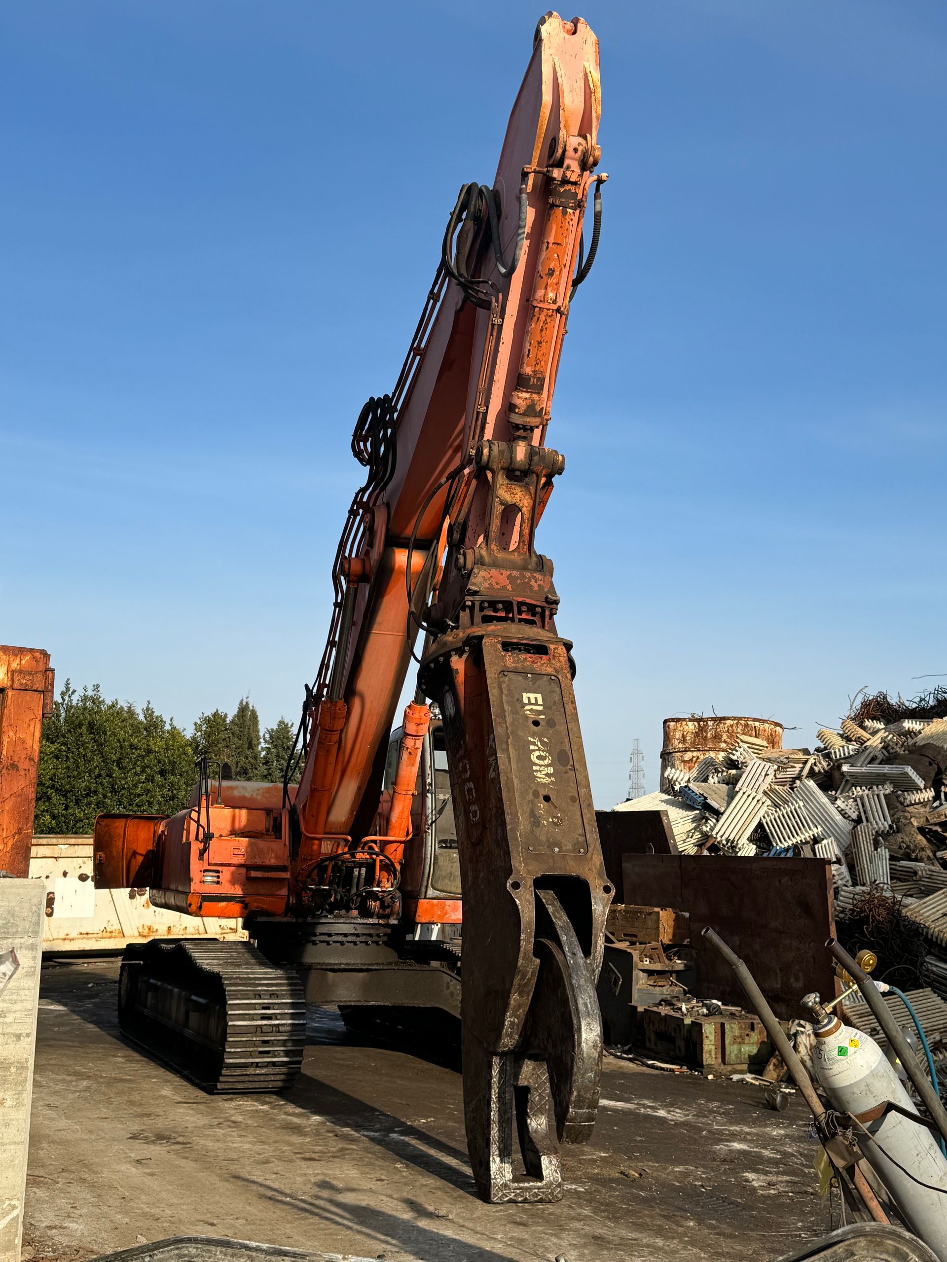 Parco mezzi per materiali ferrosi